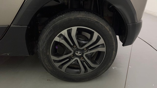 Second-hand 2018 Tata Tiago NRG Petrol for sale in New Delhi-19