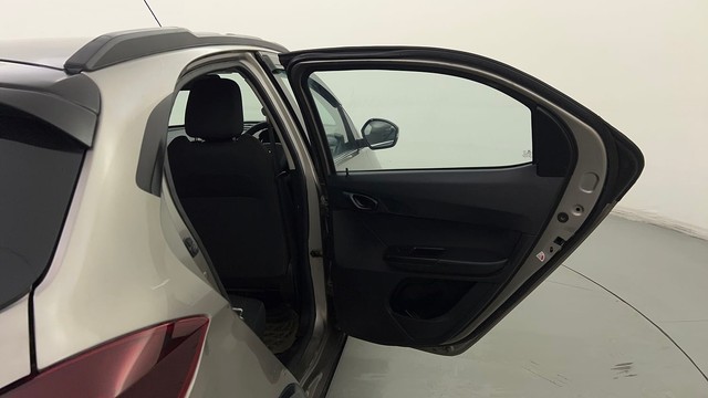 Second-hand 2018 Tata Tiago NRG Petrol for sale in New Delhi-33