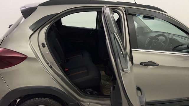 Second-hand 2018 Tata Tiago NRG Petrol for sale in New Delhi-26