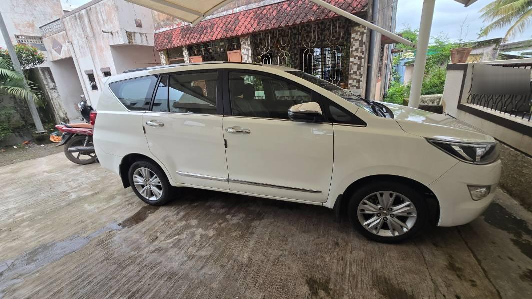 Used Toyota Innova Crysta 2.4 G MT Car in Pune, 2020 Model - Find Best ...