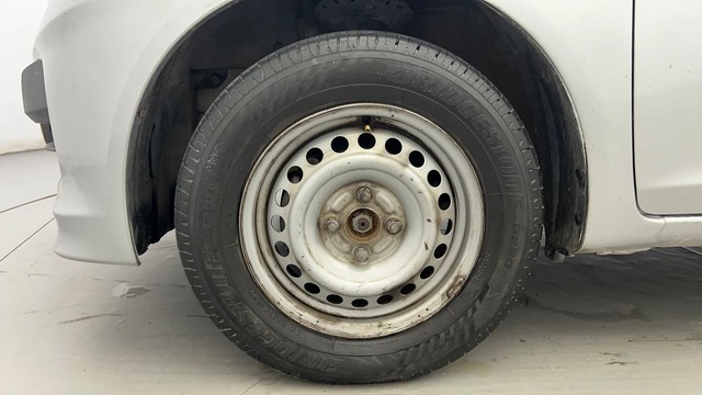 Second-hand 2015 Honda Amaze 2nd Gen E for sale in Ahmedabad-20