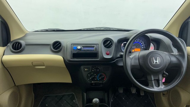 Second-hand 2015 Honda Amaze 2nd Gen E for sale in Ahmedabad-11