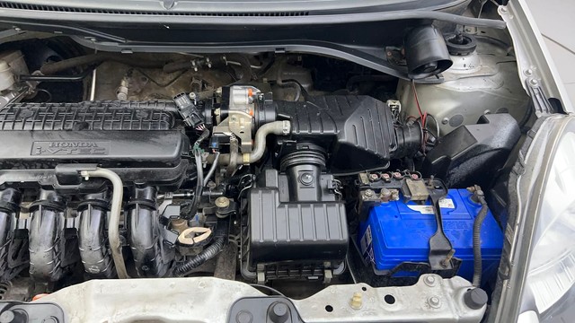 Second-hand 2015 Honda Amaze 2nd Gen E for sale in Ahmedabad-39