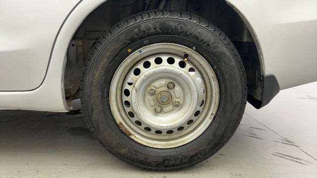 Second-hand 2015 Honda Amaze 2nd Gen E for sale in Ahmedabad-19