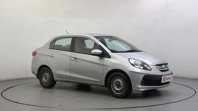 Second-hand 2015 Honda Amaze 2nd Gen E for sale in Ahmedabad-1