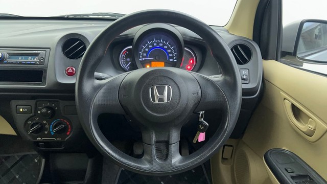 Second-hand 2015 Honda Amaze 2nd Gen E for sale in Ahmedabad-34