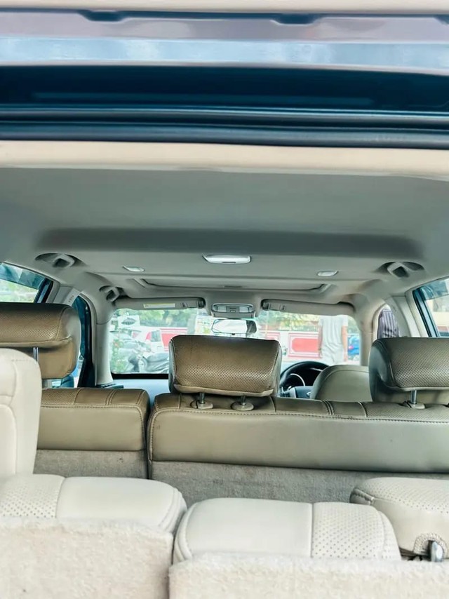 Second-hand 2017 Mahindra XUV500 R W10 FWD for sale in Bhilwara-4