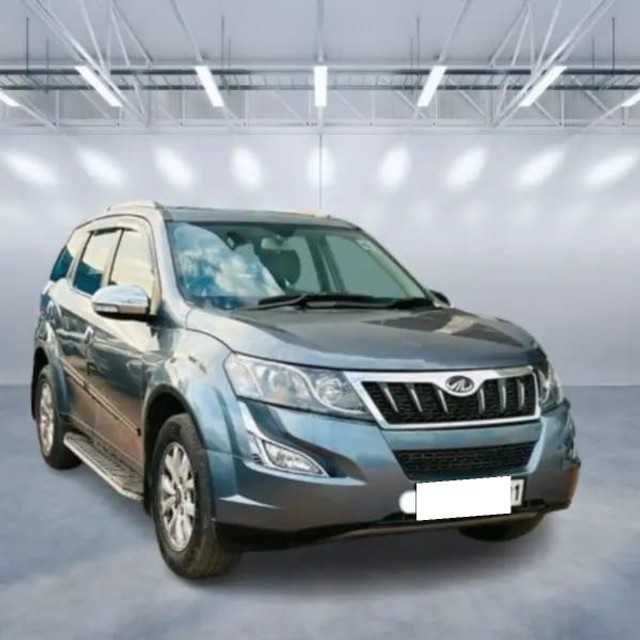 Second-hand 2017 Mahindra XUV500 R W10 FWD for sale in Bhilwara-22