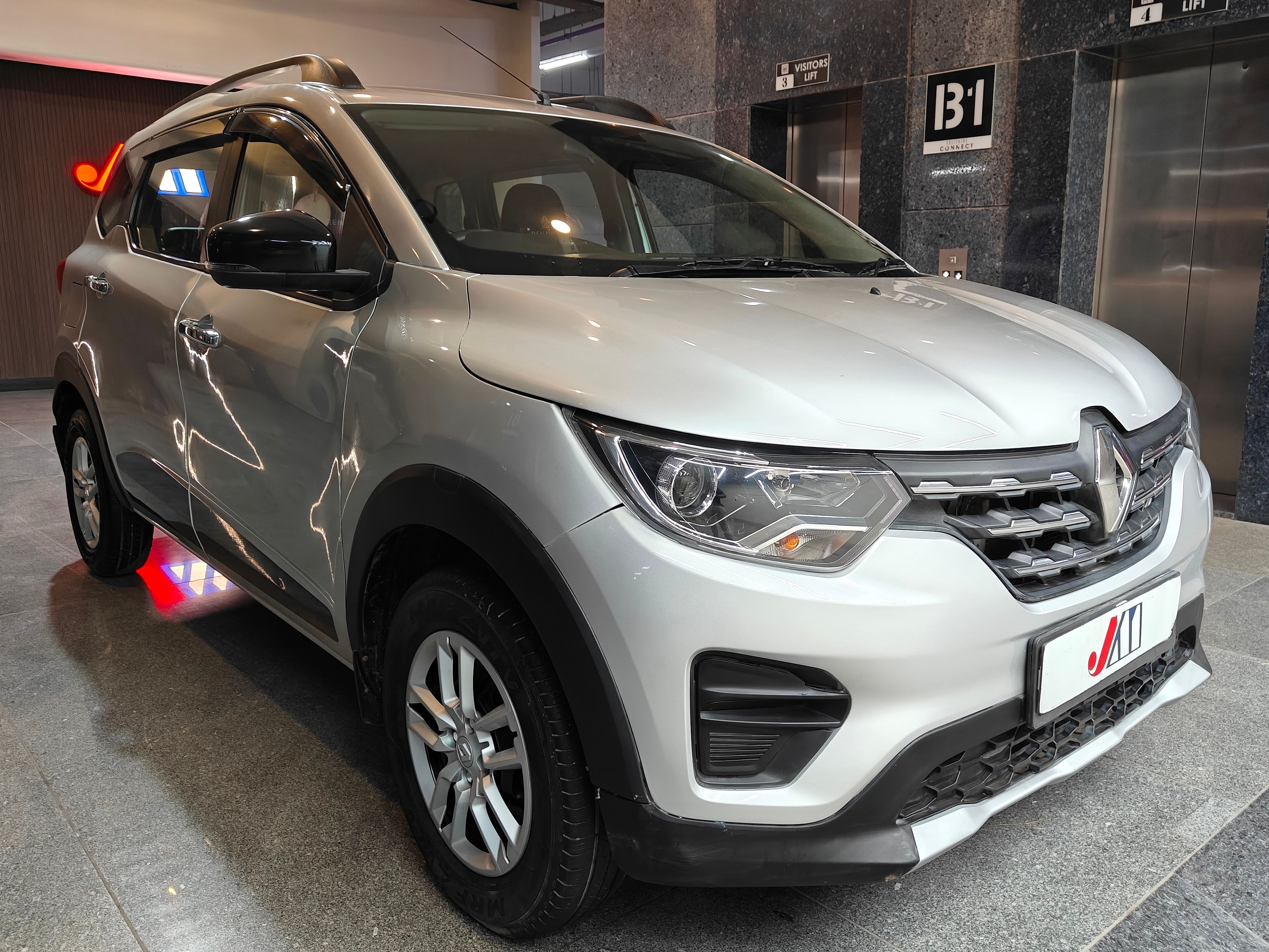 Used Renault Triber RXT BSVI Car in Ahmedabad, 2022 Model - Find Best ...
