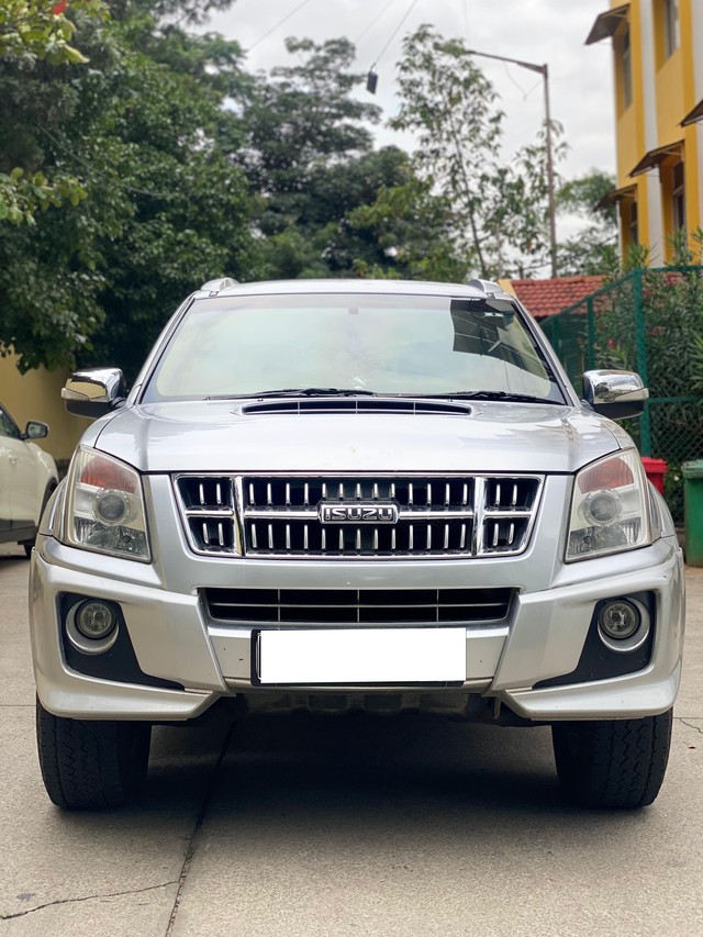 Second-hand 2015 Isuzu MU 7 AT Premium for sale in Bangalore-1