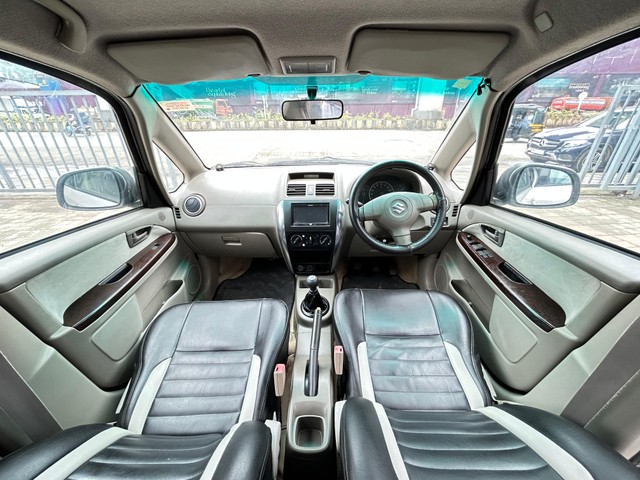 Second-hand 2011 Maruti SX4 VDI for sale in Mumbai-9