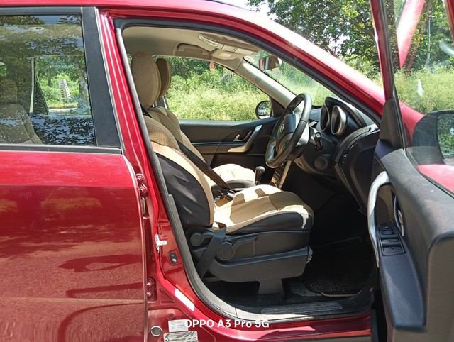 Second-hand 2018 Mahindra XUV500 W7 AT BSIV for sale in Faridabad-7