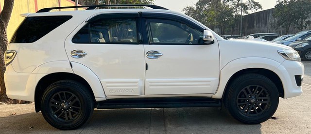 Second-hand 2015 Toyota Fortuner 4x2 AT for sale in Virar-1