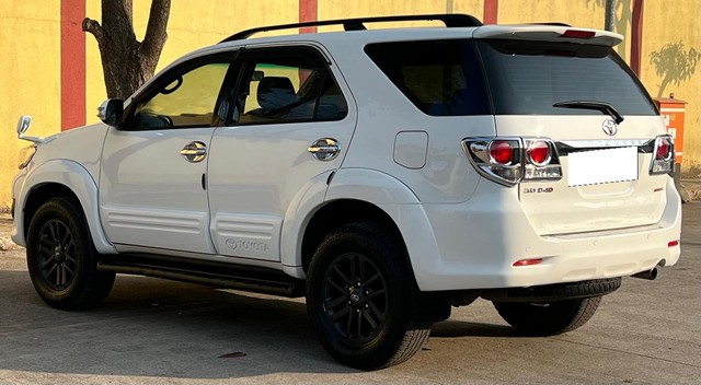 Second-hand 2015 Toyota Fortuner 4x2 AT for sale in Virar-3