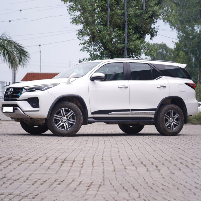 Second-hand 2025 Toyota Fortuner 4X2 Diesel AT for sale in Karnal-8