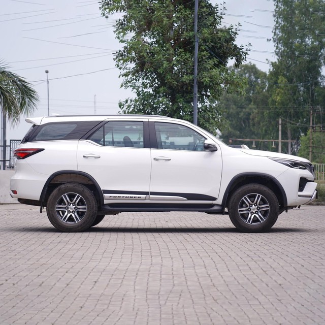 Second-hand 2025 Toyota Fortuner 4X2 Diesel AT for sale in Karnal-1