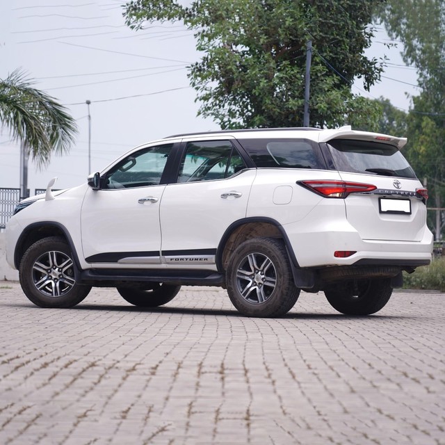 Second-hand 2025 Toyota Fortuner 4X2 Diesel AT for sale in Karnal-9