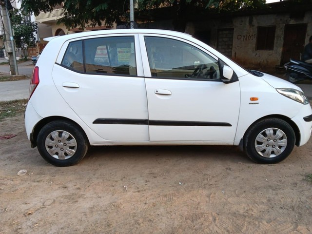 Second-hand 2010 Hyundai i10 Sportz 1.2 AT for sale in Secunderabad-2
