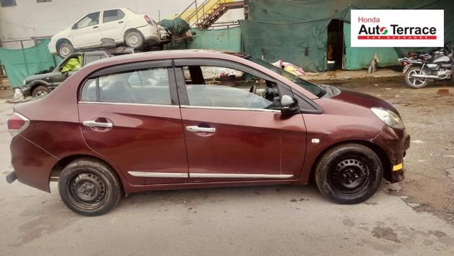 Second-hand 2015 Honda Amaze S Diesel for sale in Varanasi-1