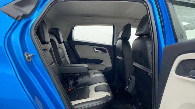 Second-hand 2022 Tata Altroz XZ for sale in Chennai-33