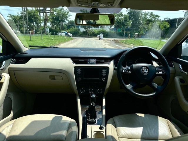 Second-hand 2015 Skoda Octavia Elegance 2.0 TDI AT for sale in Chandigarh-6