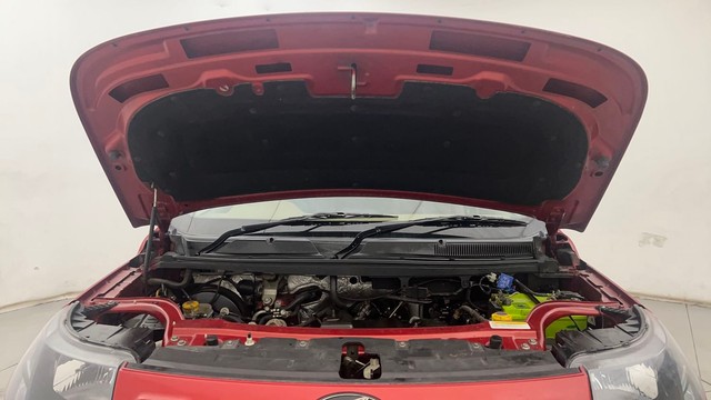 Second-hand 2017 Mahindra TUV 300 T10 Dual Tone for sale in Hyderabad-8