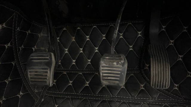 Second-hand 2017 Mahindra TUV 300 T10 Dual Tone for sale in Hyderabad-14