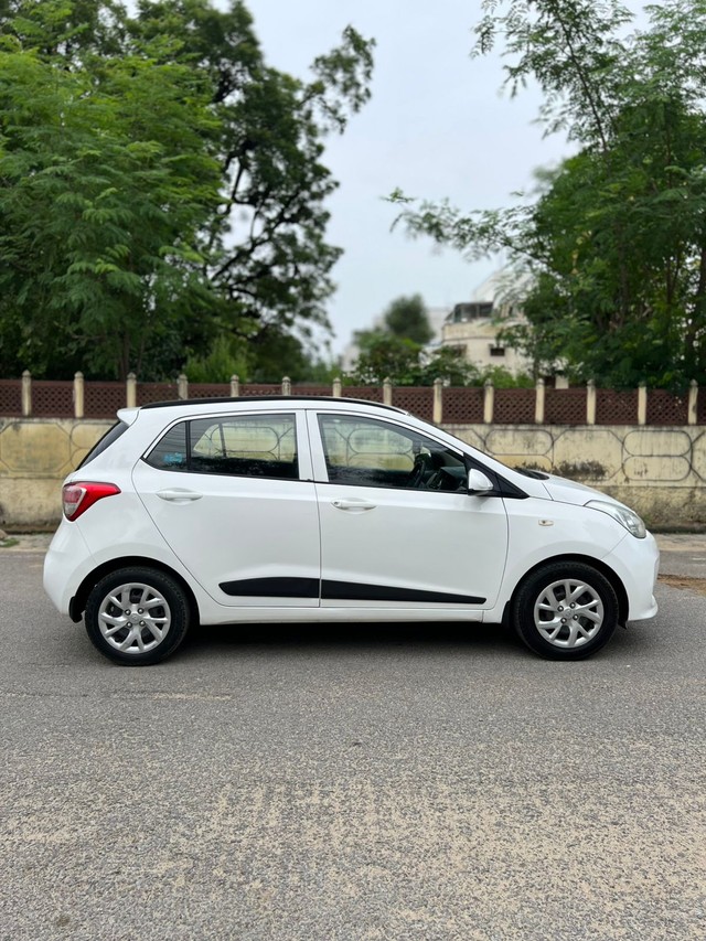 Second-hand 2018 Hyundai Grand i10 Magna for sale in Ajmer-1