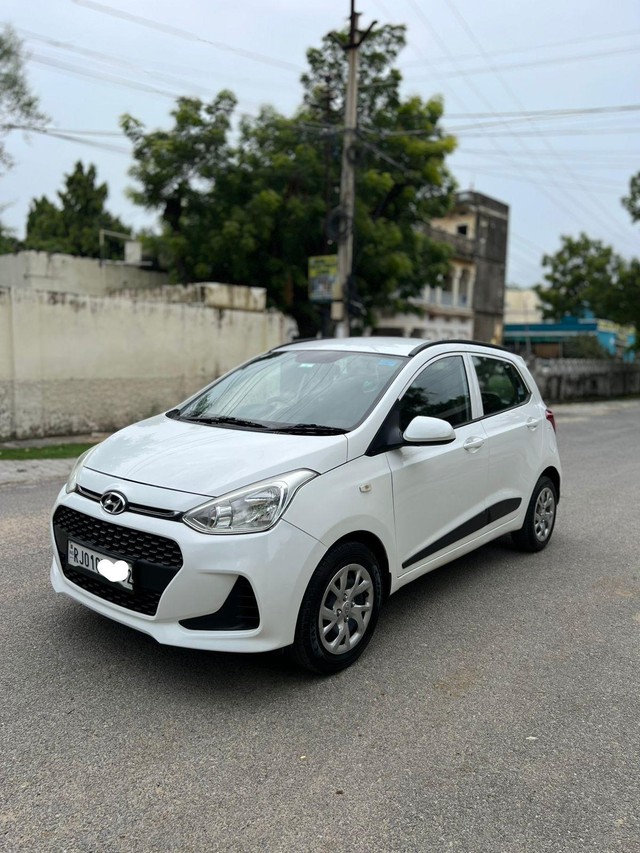 Second-hand 2018 Hyundai Grand i10 Magna for sale in Ajmer-5