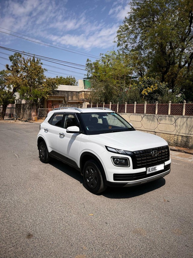 Hyundai Venue S Opt 2023-2025 Second-hand 2023 Hyundai Venue S Opt 2023-2025 for sale in Ajmer-0