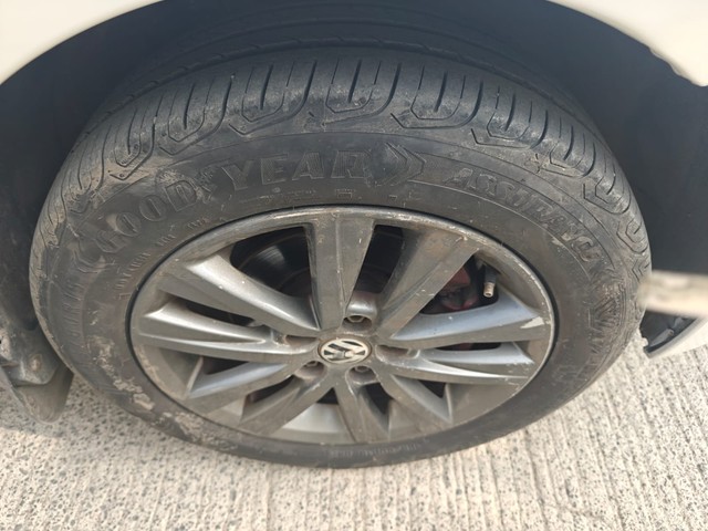 Second-hand 2013 Volkswagen Polo Petrol Highline 1.2L for sale in Nagpur-4