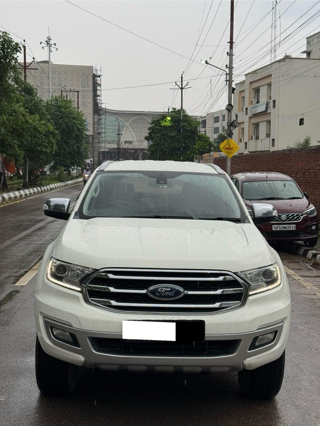 Second-hand 2019 Ford Endeavour Titanium 4X2 for sale in Lucknow-5