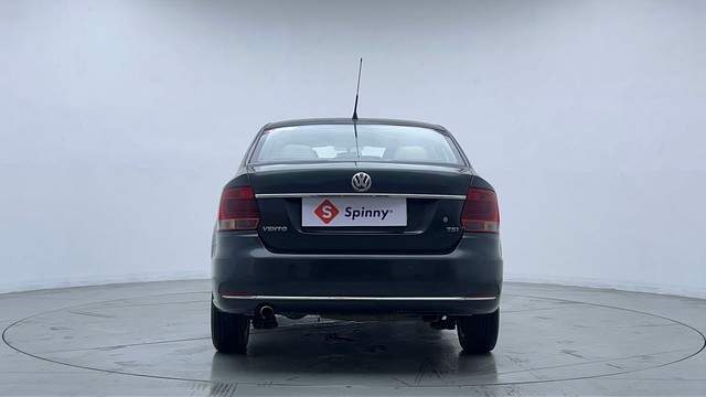 Second-hand 2015 Volkswagen Vento Petrol Highline AT for sale in Gurgaon-4