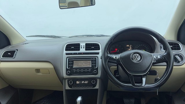 Second-hand 2015 Volkswagen Vento Petrol Highline AT for sale in Gurgaon-11