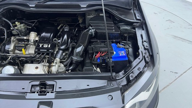 Second-hand 2015 Volkswagen Vento Petrol Highline AT for sale in Gurgaon-28