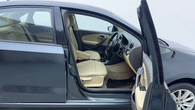 Second-hand 2015 Volkswagen Vento Petrol Highline AT for sale in Gurgaon-15