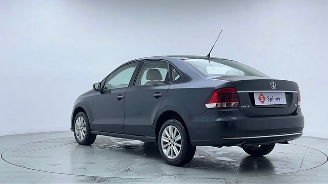 Second-hand 2015 Volkswagen Vento Petrol Highline AT for sale in Gurgaon-5