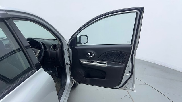 Second-hand 2016 Nissan Micra XV for sale in Ghaziabad-16