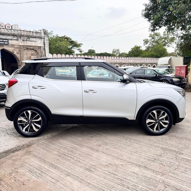 Second-hand 2020 Mahindra XUV300 W8 Option Diesel BSVI for sale in Aurangabad-1