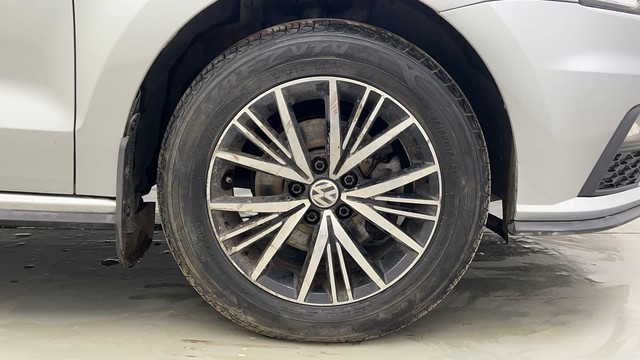 Second-hand 2022 Volkswagen Vento 1.0 TSI Highline for sale in Kolkata-17