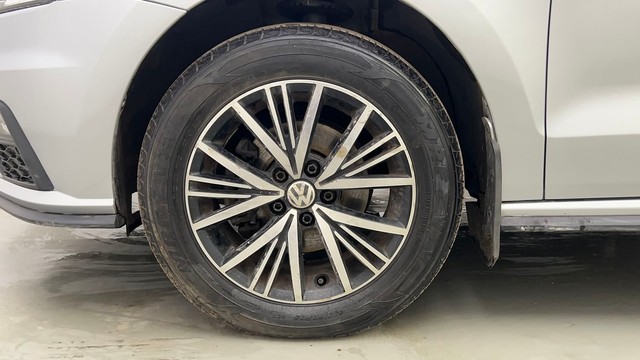 Second-hand 2022 Volkswagen Vento 1.0 TSI Highline for sale in Kolkata-20