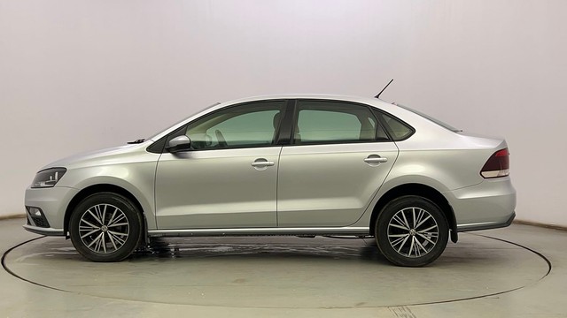 Second-hand 2022 Volkswagen Vento 1.0 TSI Highline for sale in Kolkata-6