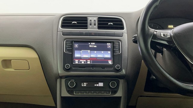 Second-hand 2022 Volkswagen Vento 1.0 TSI Highline for sale in Kolkata-24