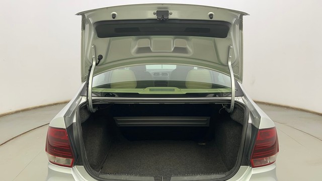 Second-hand 2022 Volkswagen Vento 1.0 TSI Highline for sale in Kolkata-9