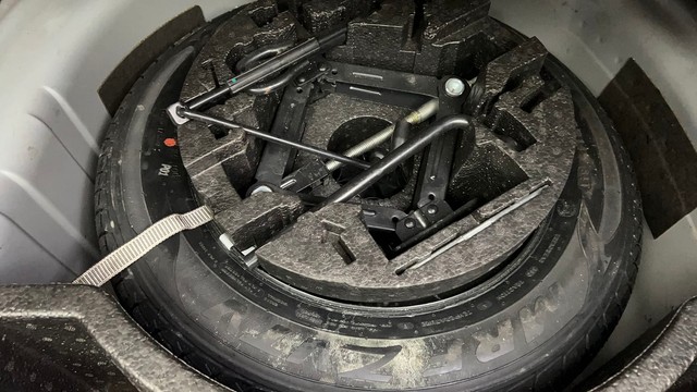 Second-hand 2022 Volkswagen Vento 1.0 TSI Highline for sale in Kolkata-21