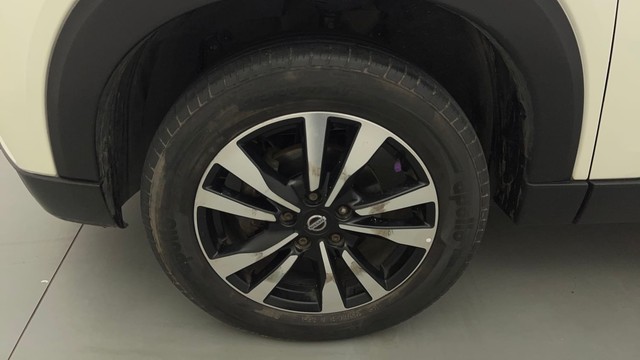 Second-hand 2022 Nissan Kicks 1.3 Turbo XV for sale in Noida-20