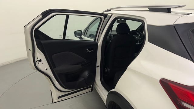 Second-hand 2022 Nissan Kicks 1.3 Turbo XV for sale in Noida-25