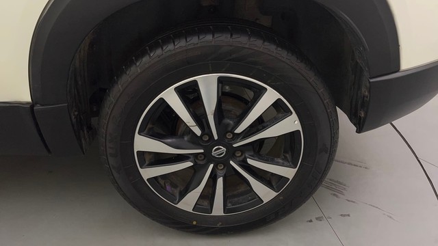 Second-hand 2022 Nissan Kicks 1.3 Turbo XV for sale in Noida-19