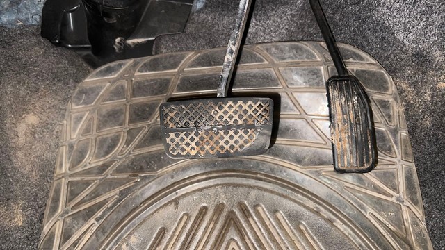 Second-hand 2014 Honda Amaze S i-VTEC for sale in Bangalore-14