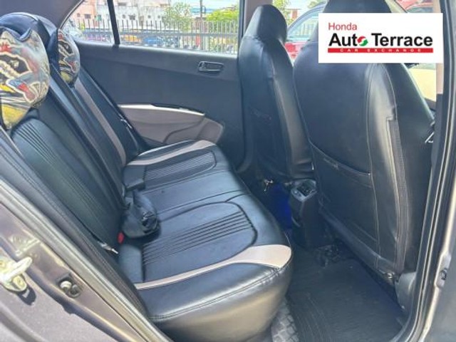 Second-hand 2022 Hyundai Aura SX for sale in Chennai-10